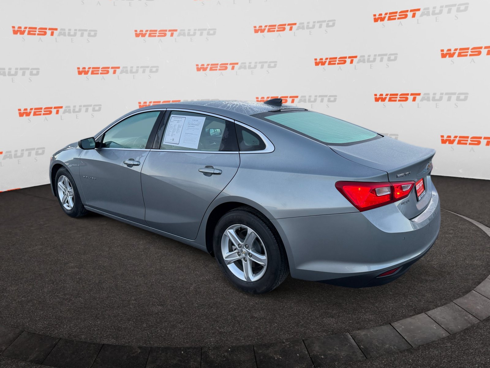 Used 2023 Chevrolet Malibu LS w/ Driver Confidence Package FWD image 3