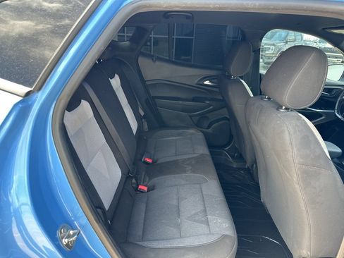 Used 2024 Chevrolet Trax RS w/ Driver Confidence Package FWD image 27