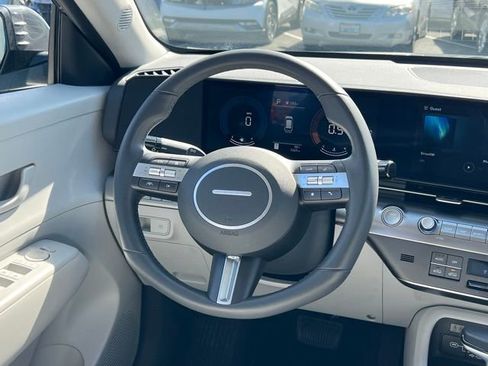 Certified 2025 Hyundai Kona SEL image 14