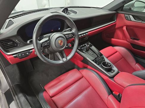 Certified 2025 Porsche 911 Carrera RWD image 4