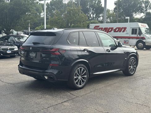 Used 2025 BMW X5 xDrive40i w/ M Sport Package AWD/4WD image 5