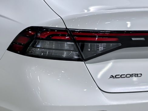 Used 2023 Honda Accord EX image 12