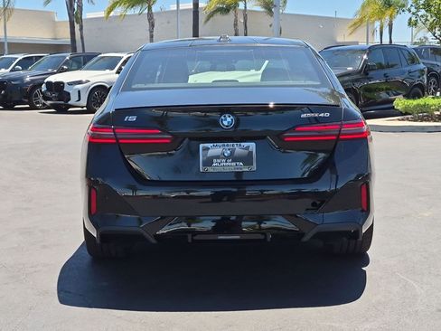 New 2027 BMW i5 eDrive40 w/ Executive Package RWD image 9