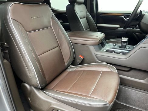 Used 2025 GMC Sierra 1500 Denali AWD/4WD image 19