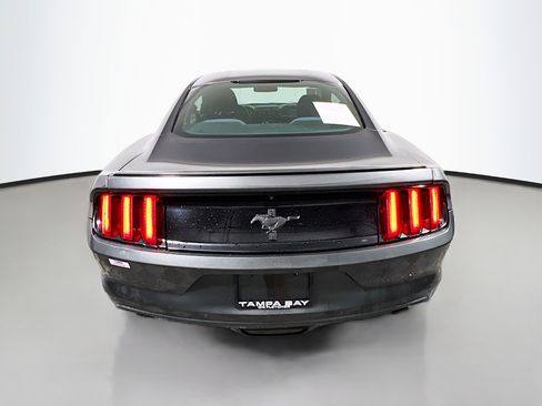 Used 2017 Ford Mustang Coupe RWD image 6
