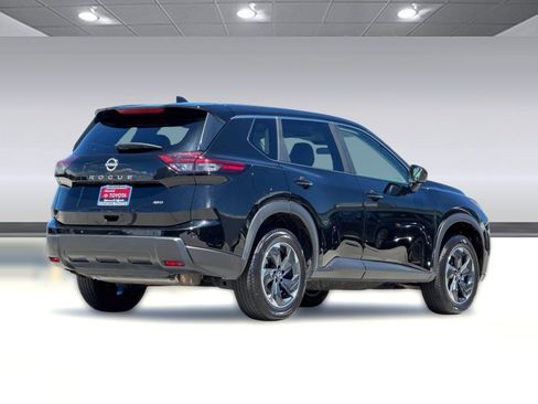 Used 2025 Nissan Rogue SV AWD/4WD image 9