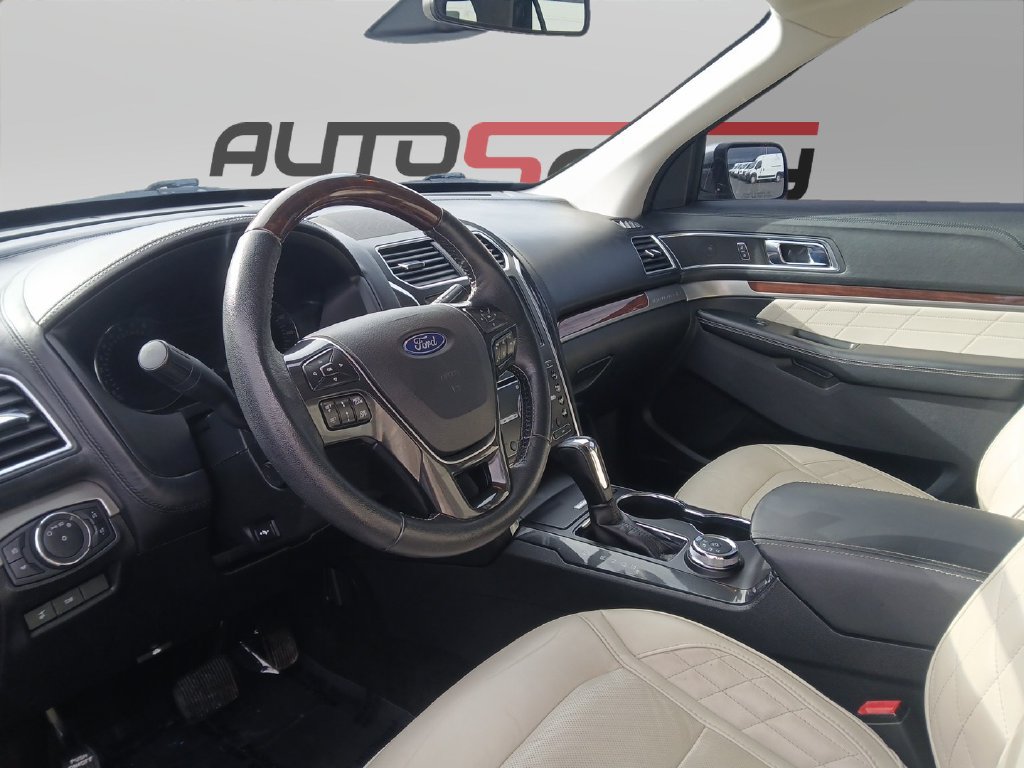 Used 2018 Ford Explorer Platinum AWD/4WD image 10