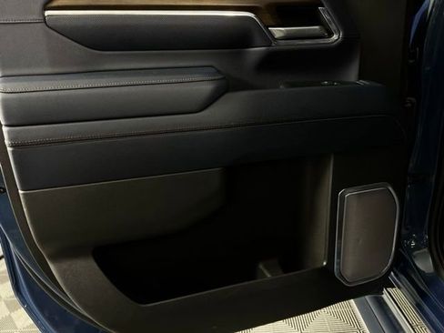 Used 2024 Chevrolet Silverado 3500 High Country image 30