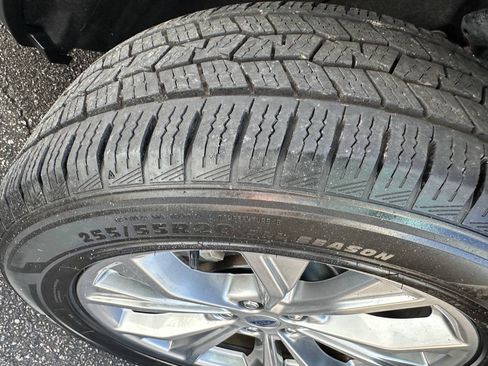 Used 2020 Ford Explorer Limited RWD image 19
