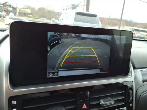 Used 2023 Lexus GX 460 Premium w/ Premium Package image 18