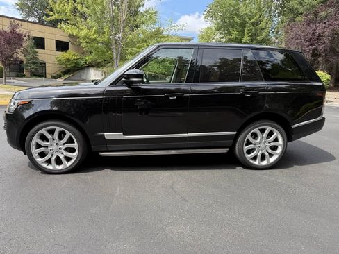 Used 2016 Land Rover Range Rover HSE AWD/4WD image 2