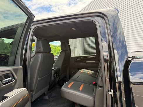 Used 2024 GMC Sierra 2500 AT4 w/ Technology Package AWD/4WD image 20