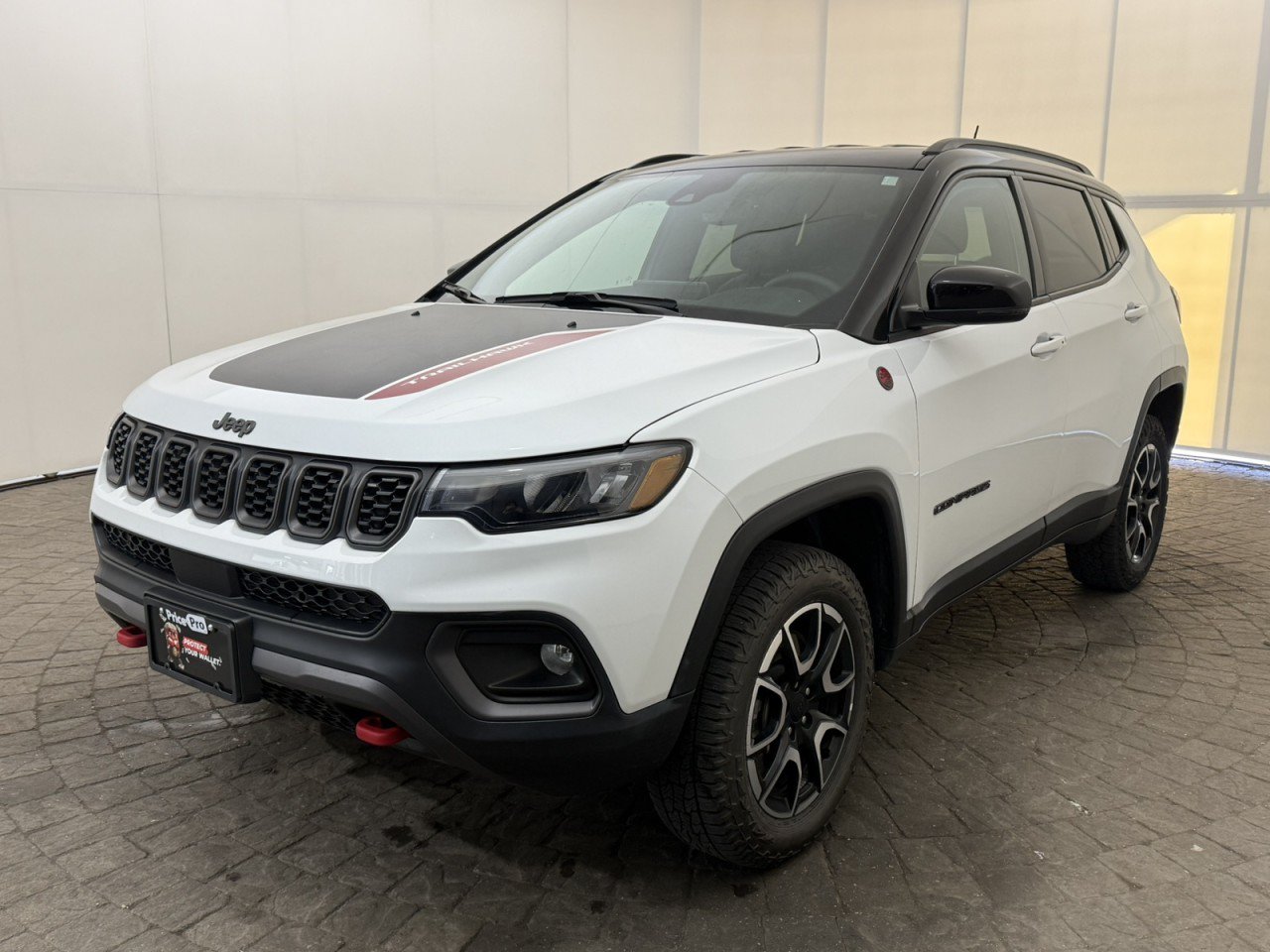 Used 2024 Jeep Compass Trailhawk AWD/4WD image 3