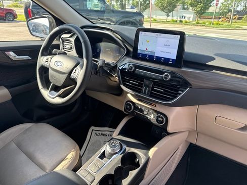 Used 2020 Ford Escape Titanium AWD/4WD image 38
