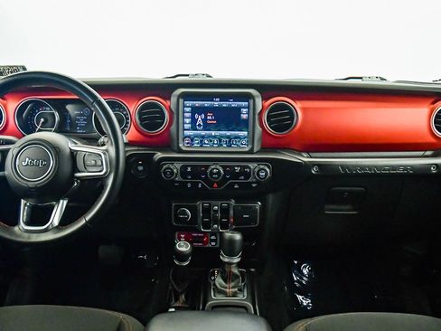 Used 2022 Jeep Wrangler Unlimited Rubicon image 17