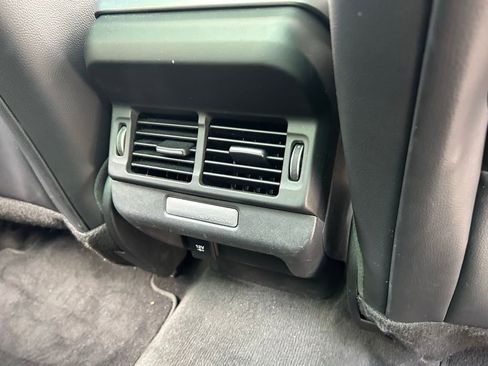 Used 2020 Land Rover Range Rover Evoque SE image 45