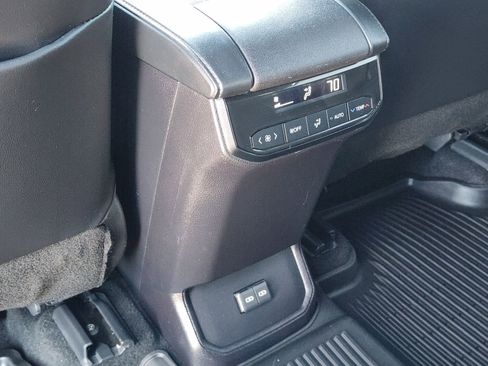 Used 2023 Toyota Highlander XSE image 34