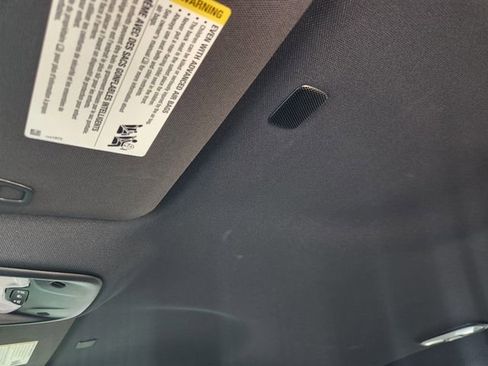 Used 2024 GMC Canyon AT4 w/ Technology Package image 26