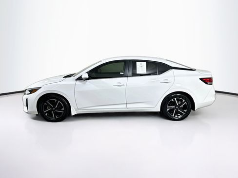 Used 2024 Nissan Sentra SV FWD image 4