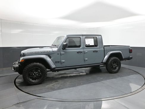 Used 2024 Jeep Gladiator Sport AWD/4WD image 26
