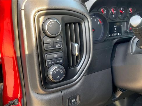 Used 2021 Chevrolet Silverado 1500 Custom image 36