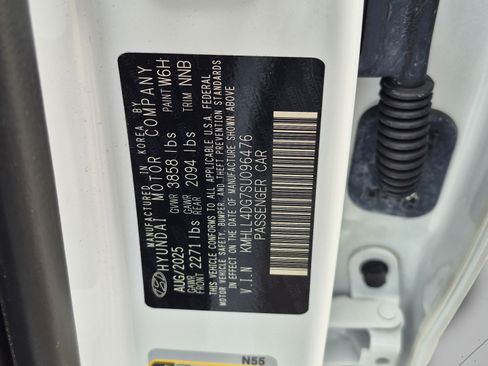 Used 2025 Hyundai Elantra SE FWD image 32