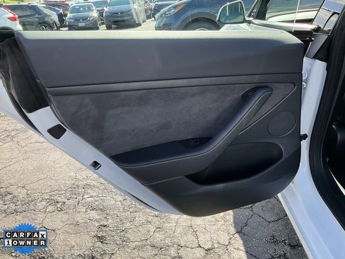 Used 2023 Tesla Model 3 Standard Range image 33