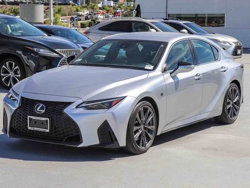 Used 2025 Lexus IS 300 F Sport RWD image 3