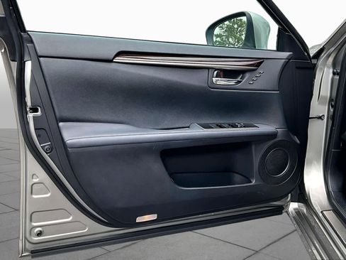 Used 2018 Lexus ES 350 w/ Ultra Luxury Package FWD image 22