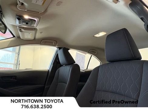 Used 2023 Toyota Corolla LE image 28