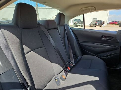 Used 2025 Toyota Corolla LE image 19