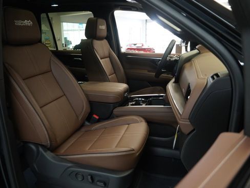 New 2026 Chevrolet Tahoe High Country AWD/4WD image 38