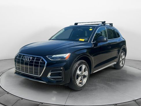Used 2023 Audi Q5 2.0T Premium Plus w/ Premium Plus Package AWD/4WD image 3
