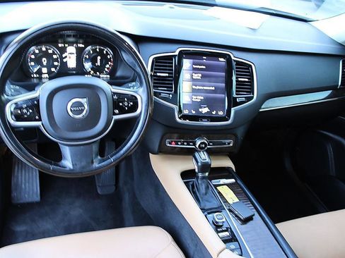 Used 2016 Volvo XC90 T6 Momentum AWD/4WD image 12