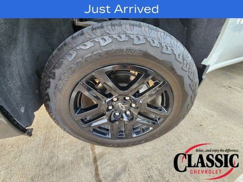 Used 2025 Chevrolet Silverado 1500 LT Trail Boss w/ Convenience Package II image 17