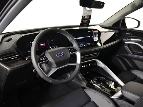 New 2025 Audi Q5 Premium Plus image 3