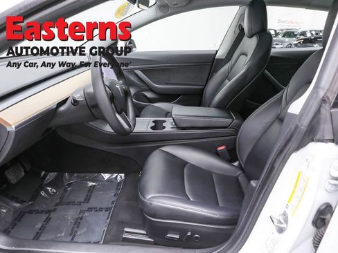 Used 2021 Tesla Model 3 Standard Range Plus image 14