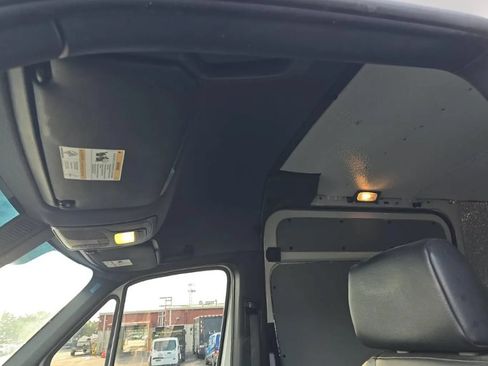 Used 2024 Mercedes-Benz Sprinter 2500 image 11