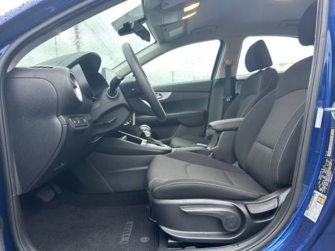 Used 2023 Kia Forte LXS w/ LXS Technology Package image 10