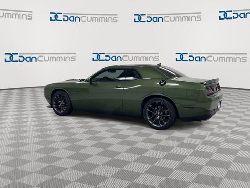 Used 2019 Dodge Challenger R/T RWD image 6