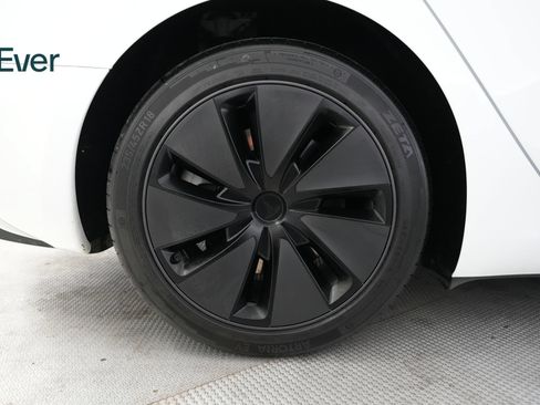 Used 2025 Tesla Model 3 Long Range AWD/4WD image 22
