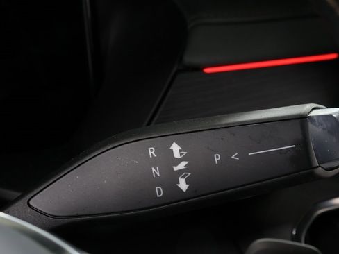 Used 2024 GMC Acadia AT4 image 16