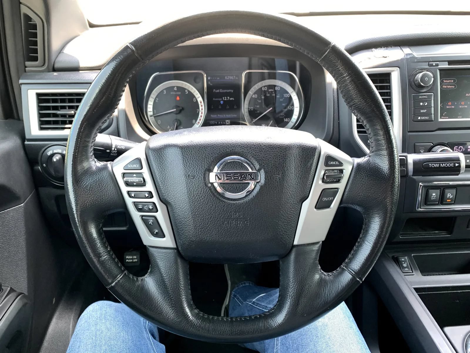 Used 2019 Nissan Titan SV w/ SV Convenience Package RWD image 13