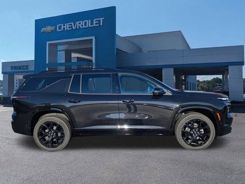 New 2026 Chevrolet Traverse RS w/ LPO, Floor Liner Package image 2