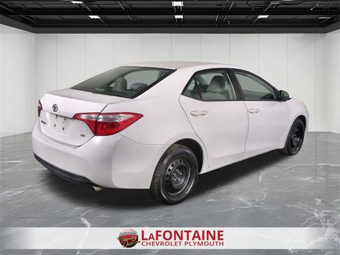 Used 2015 Toyota Corolla LE image 8