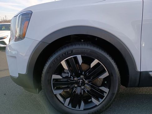 Used 2023 Kia Telluride SX Prestige image 16