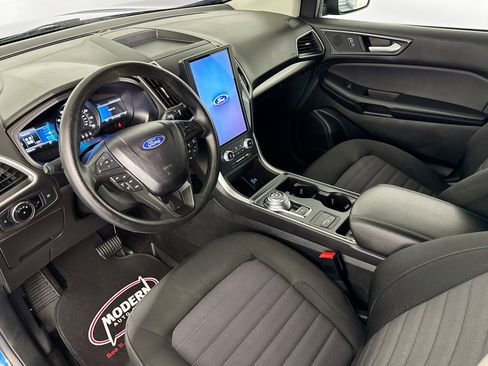 Used 2023 Ford Edge SE image 5