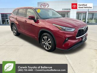 Used 2021 Toyota Highlander XLE w/ Protection Package #3 (TMS) AWD/4WD 360° Tour