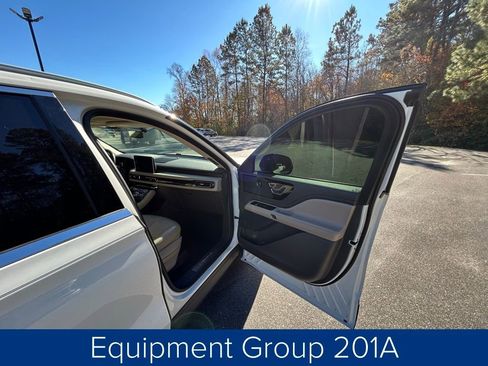 Used 2021 Lincoln Aviator Reserve w/ Equipment Group 201A image 25
