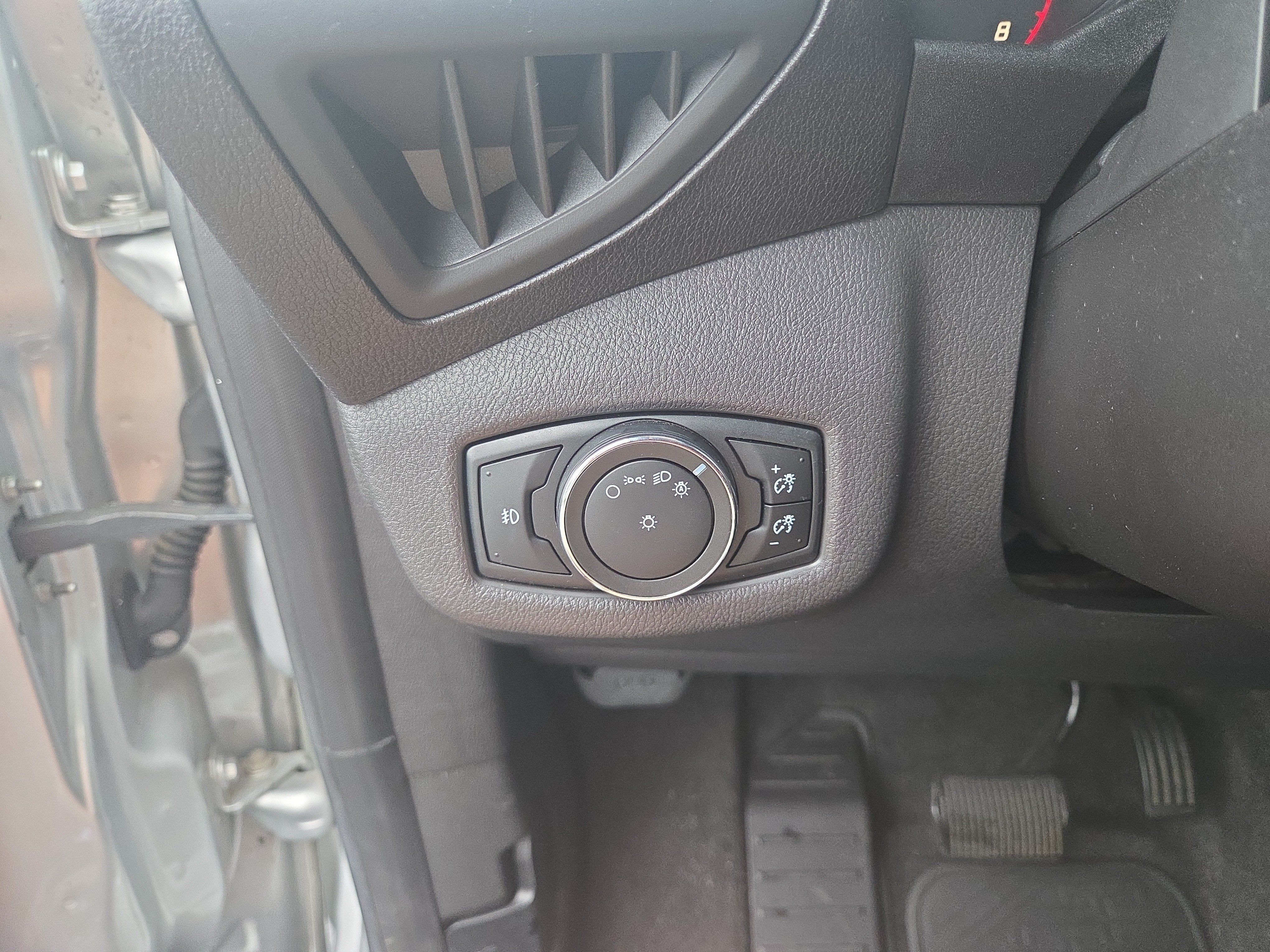 Used 2017 Ford Transit Connect XLT FWD image 29